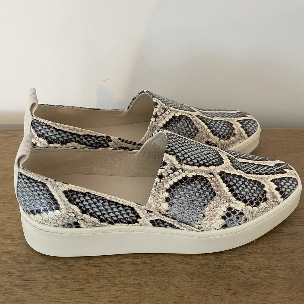 VINCE Blue Saxon Sneakers - Picture 3 of 9